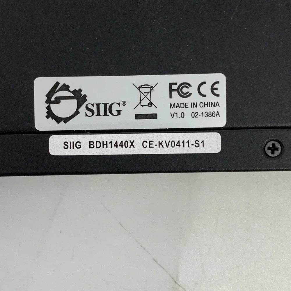 SIIG DisplayPort‎ 2Port KVM Switch CE KV0411 S1 Shares Display Between 2 Sources